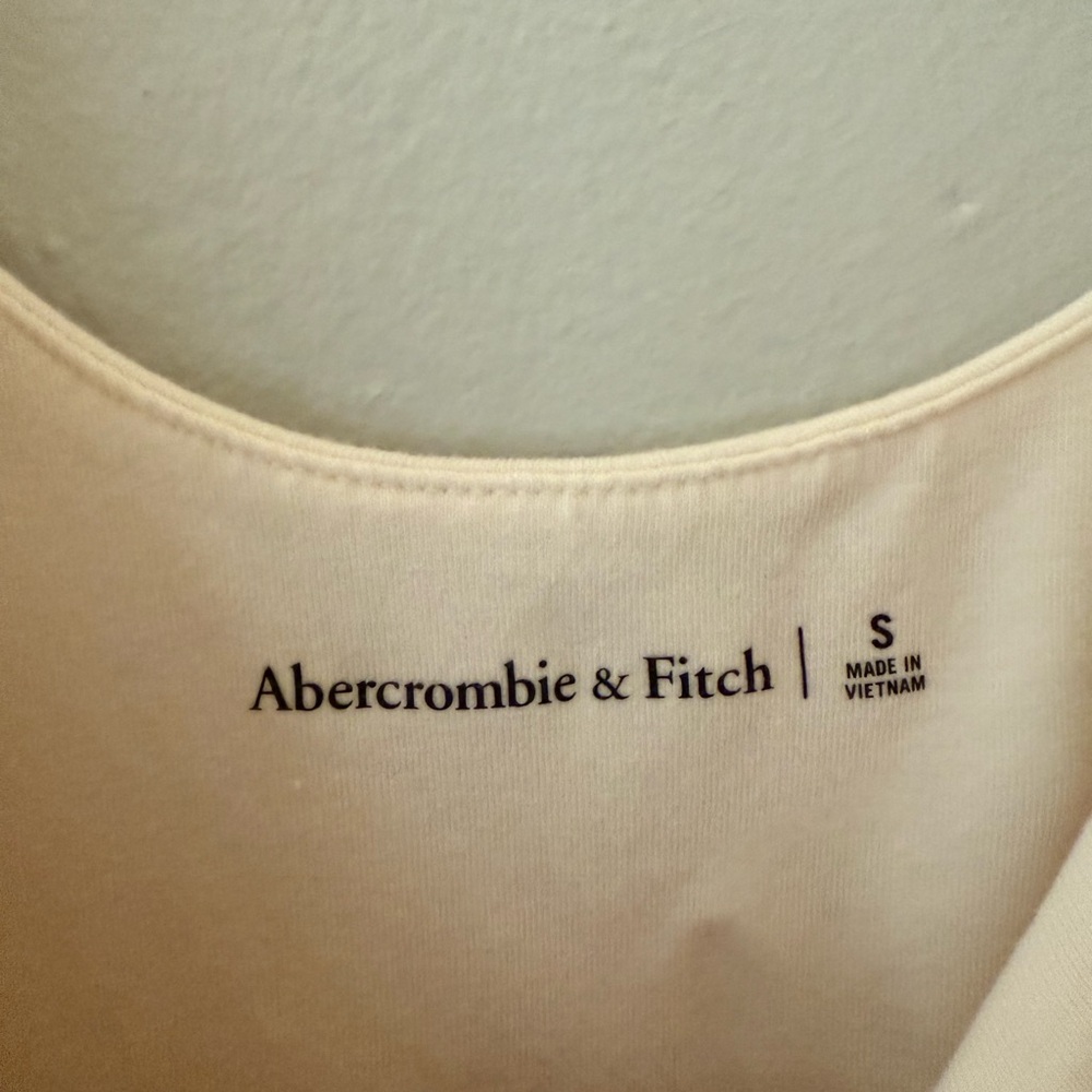 Abercrombie Long-Sleeve Balletic Scoop-Back Top - Picture 6 of 6